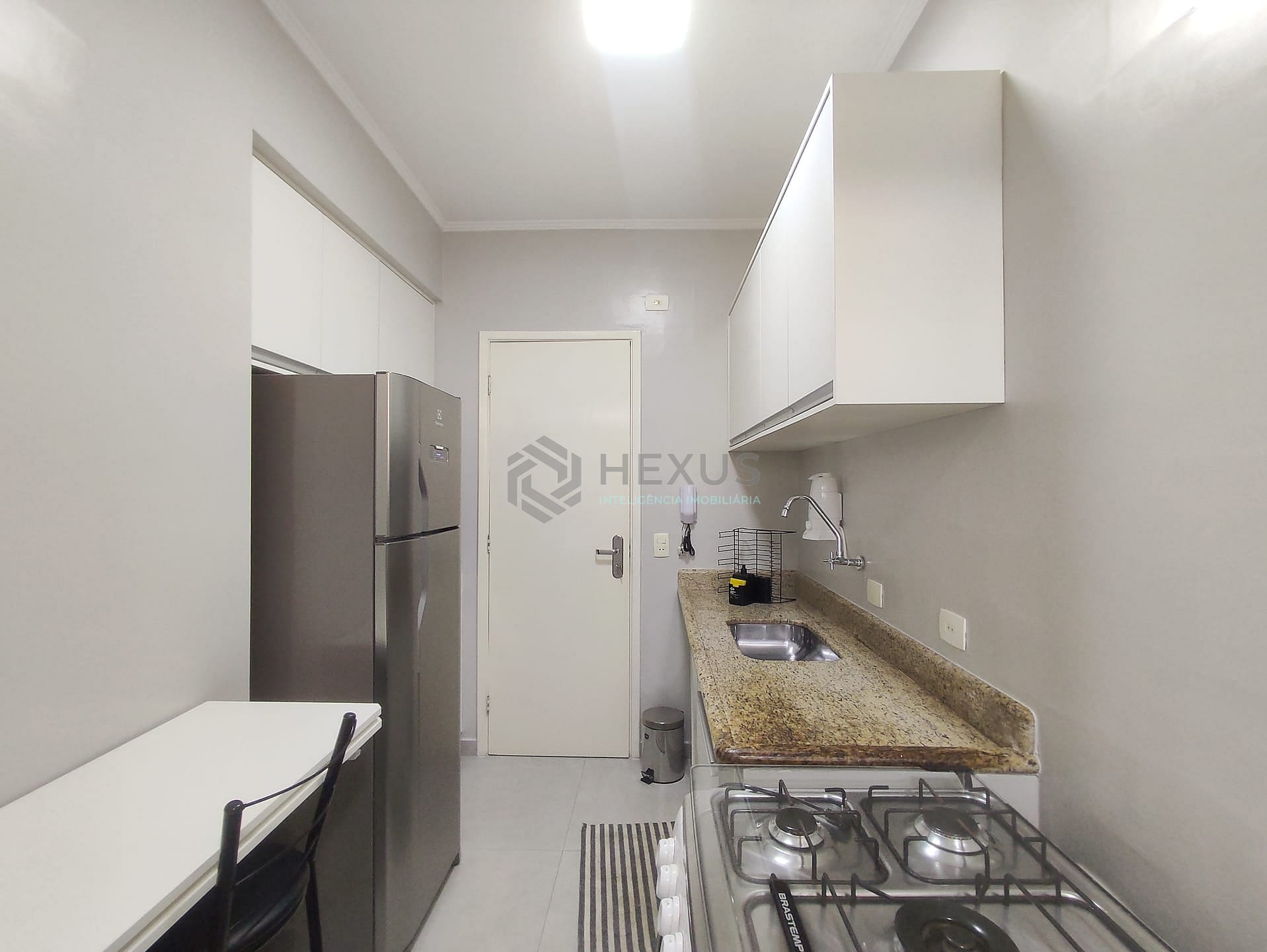 Apartamento à venda e aluguel com 2 quartos, 80m² - Foto 23