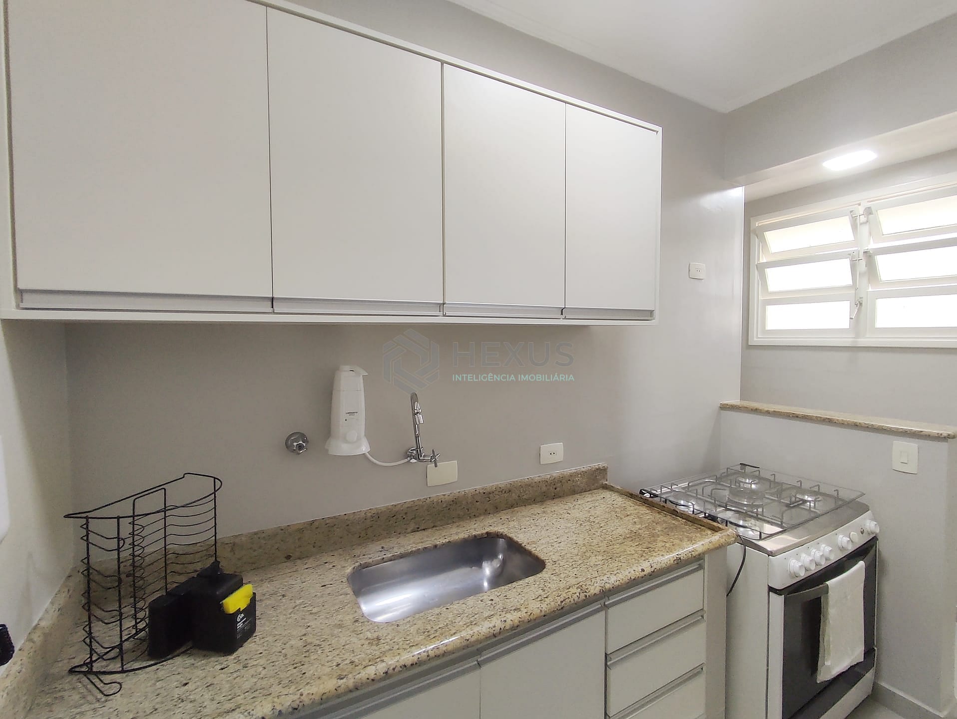 Apartamento à venda e aluguel com 2 quartos, 80m² - Foto 24