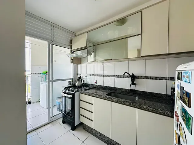 Apartamento com 73m² 2 quartos e 1 banheiro, à venda, no bairro Pedro Moro em São José dos Pinhais