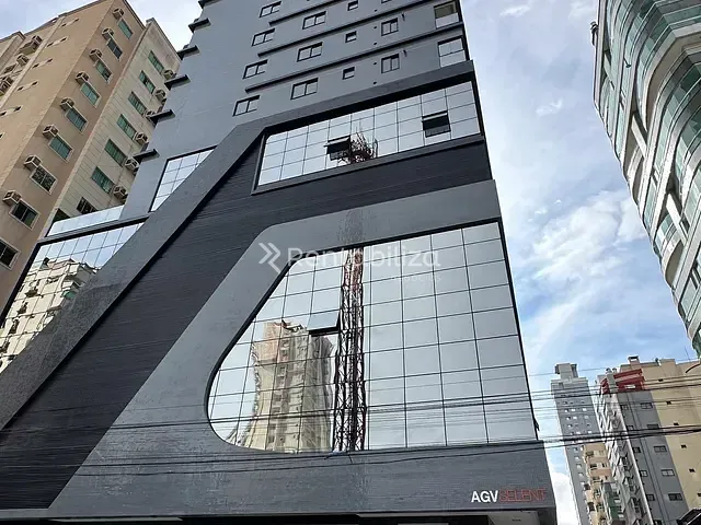 Apartamento 3 quartos e 1 banheiro, à venda, no bairro Meia Praia em Itapema