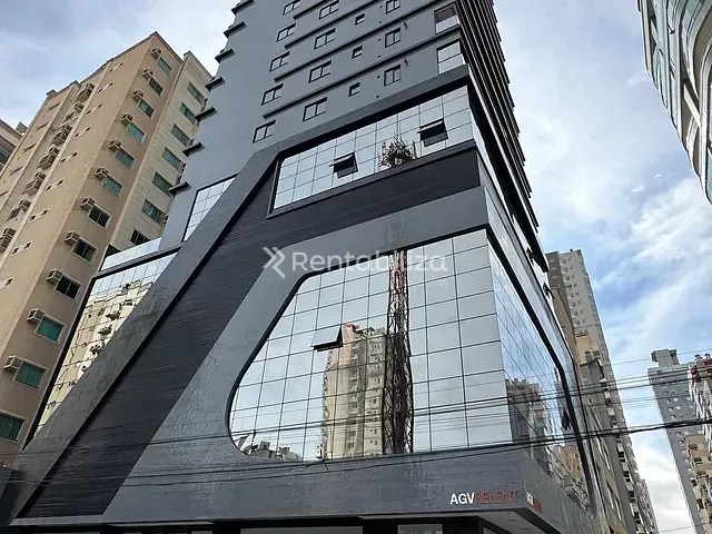 Apartamento 3 quartos e 1 banheiro, à venda, no bairro Meia Praia em Itapema