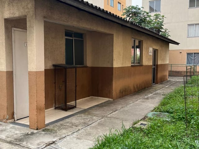 Apartamento 2 quartos e 1 banheiro, à venda, no bairro Santa Cruz em Rio de Janeiro
