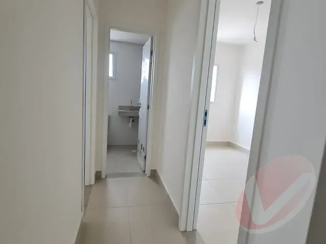 Apartamento 2 quartos e 1 banheiro, à venda, no bairro Flórida em Praia Grande