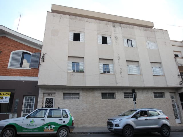 Apartamento com 64m² 3 quartos e 1 banheiro, para alugar, no bairro Centro em São João da Boa Vista