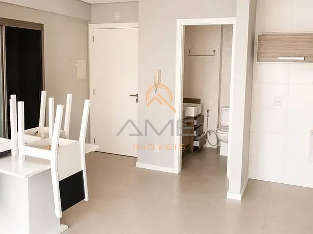 Apartamento 1 quarto e 1 banheiro, para alugar, no bairro Centro em Pelotas