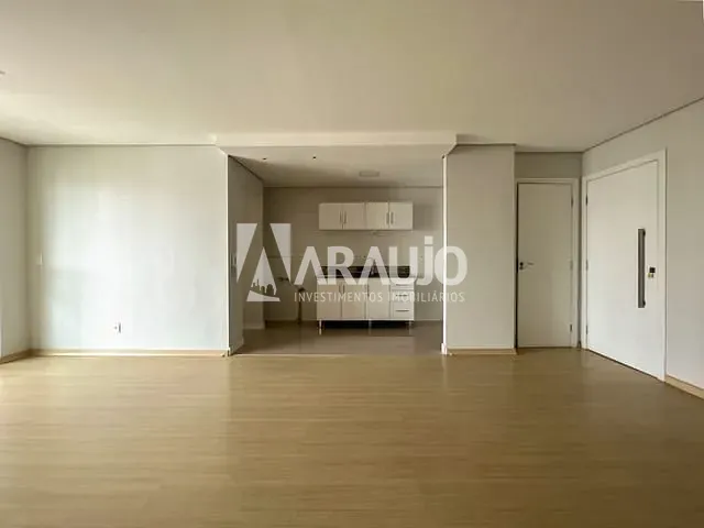 Apartamento 3 quartos e 2 banheiros, à venda, no bairro Vila Operária em Itajaí