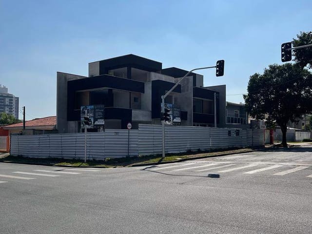 Apartamento 3 quartos e 3 banheiros, à venda, no bairro Carioca em São José dos Pinhais