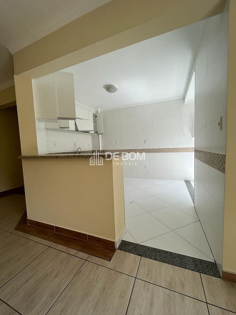 Apartamento para alugar com 3 quartos, 115m² - Foto 8