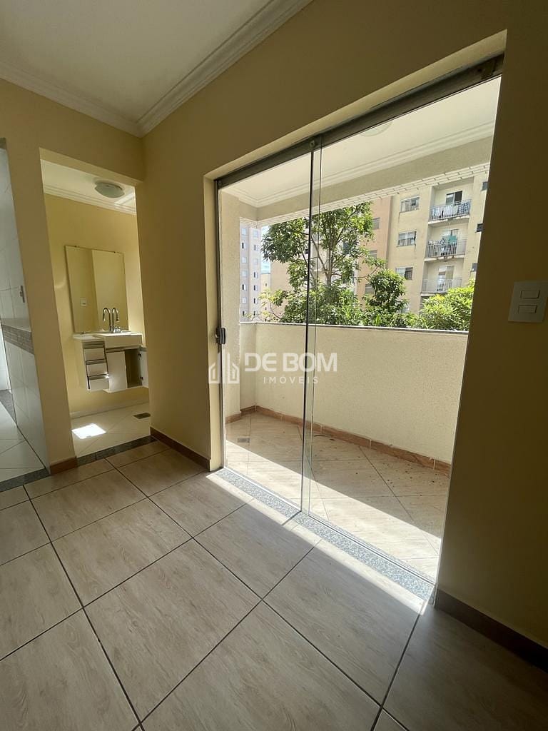 Apartamento para alugar com 3 quartos, 115m² - Foto 6
