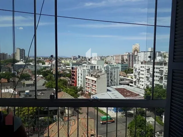 Apartamento com 90m² 2 quartos e 2 banheiros, à venda, no bairro Floresta em Porto Alegre