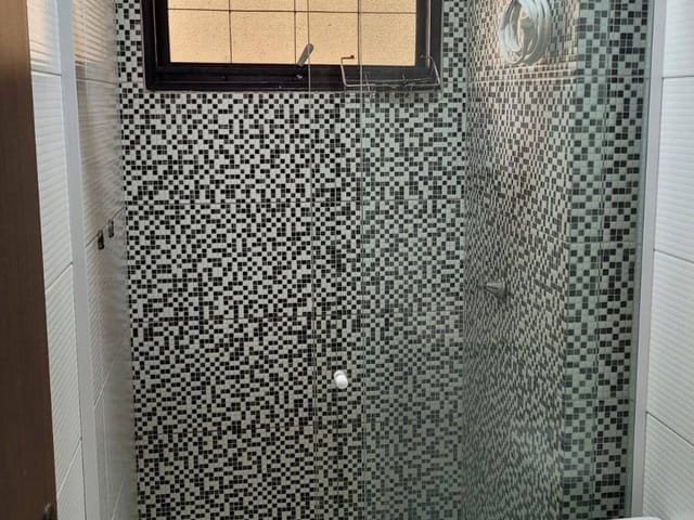 Apartamento 2 quartos e 1 banheiro, para alugar, no bairro Jardim Ana Eliza em Cambé