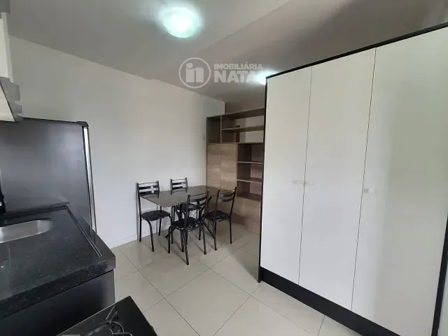 Apartamento 1 quarto e 1 banheiro, para alugar, no bairro Centro em Londrina