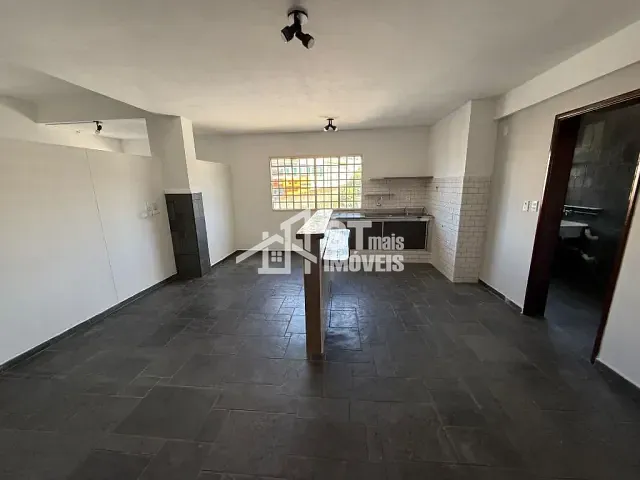 Apartamento com 60m² 2 quartos e 1 banheiro, para alugar, no bairro Centro em Andradas