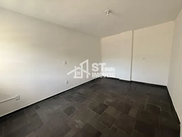 Apartamento com 60m² 2 quartos e 1 banheiro, para alugar, no bairro Centro em Andradas