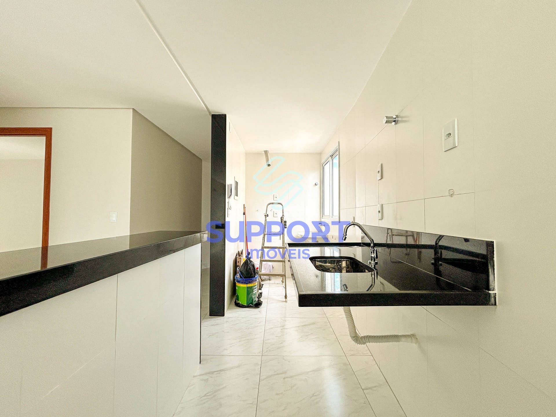 Apartamento à venda com 3 quartos, 94m² - Foto 5