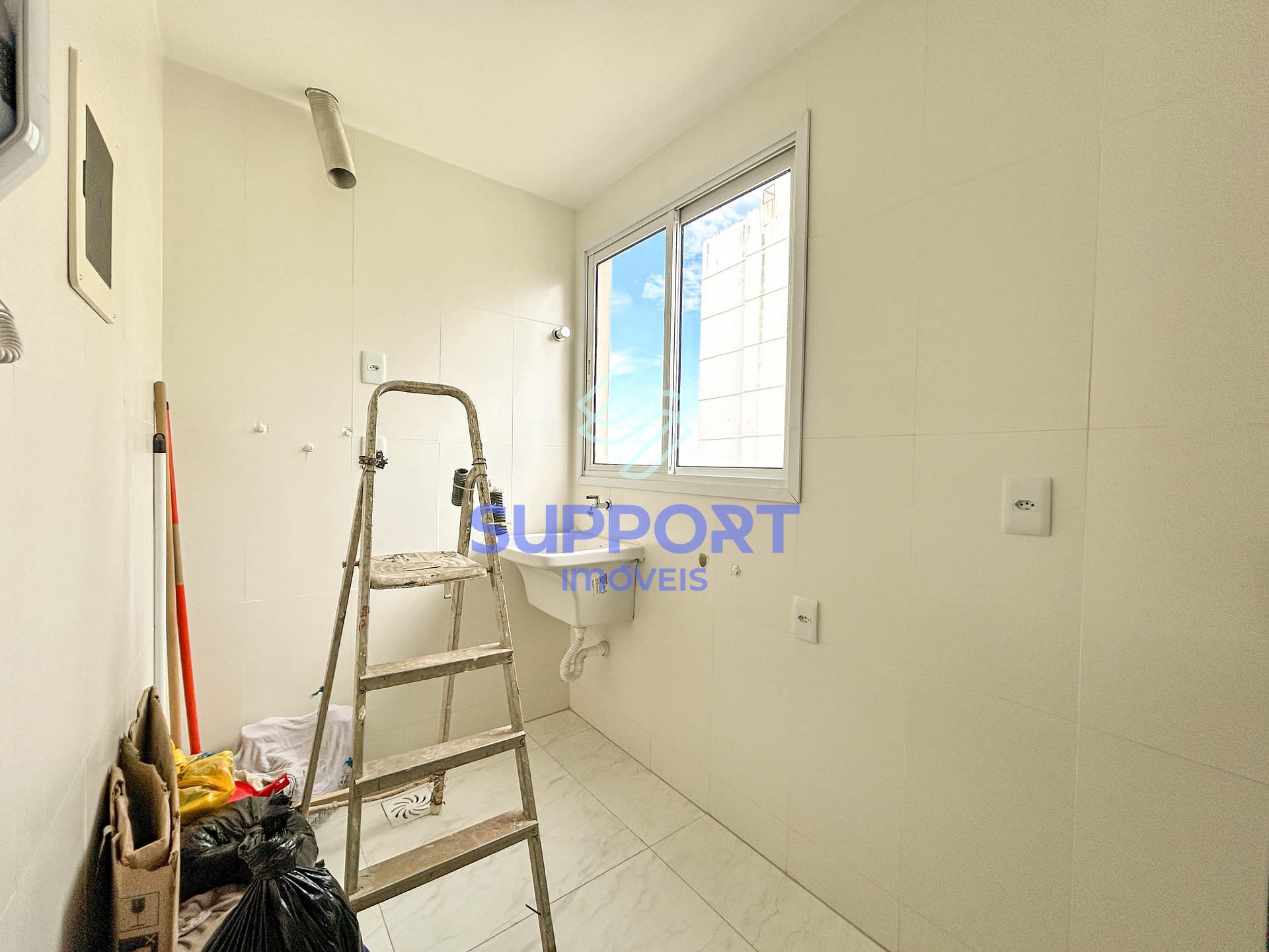 Apartamento à venda com 3 quartos, 94m² - Foto 7