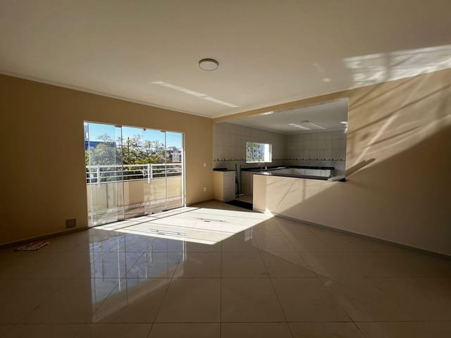 Apartamento com 300m² 3 quartos e 1 banheiro, para alugar, no bairro Francisca Augusta Rios em Pouso Alegre