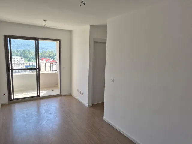 Apartamento 2 quartos e 1 banheiro, para alugar, no bairro Vila Mogilar em Mogi das Cruzes