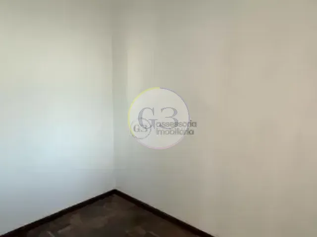 Apartamento 3 quartos e 2 banheiros, para alugar, no bairro Centro em Rio Grande