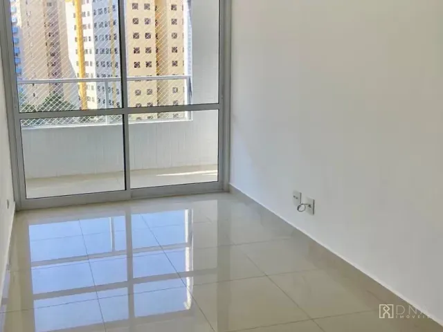 Apartamento 2 quartos e 2 banheiros, para alugar, no bairro Condomínio Royal Park em São José dos Campos