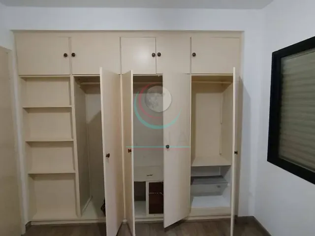 Apartamento 1 quarto e 1 banheiro, para alugar, no bairro Itaim Bibi em São Paulo