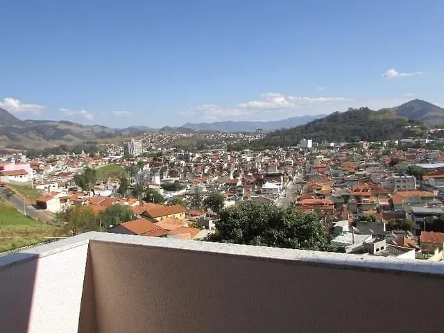 Apartamento 2 quartos e 2 banheiros, para alugar, no bairro Morro Chic em Itajubá