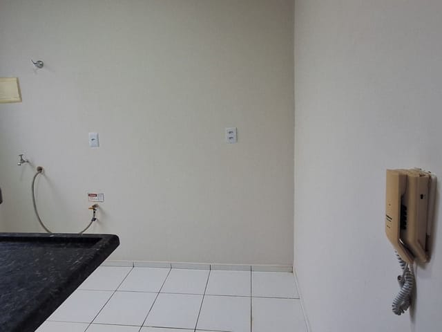Apartamento 2 quartos e 1 banheiro, à venda, no bairro Jardim Alvorada em Cambé