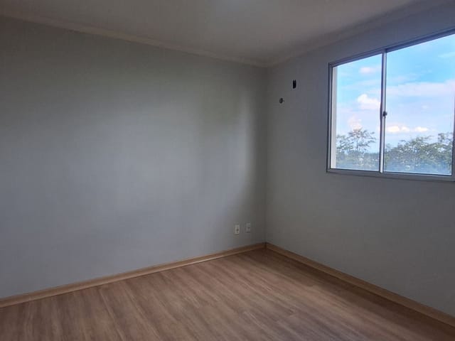 Apartamento 2 quartos e 1 banheiro, à venda, no bairro Jardim Alvorada em Cambé