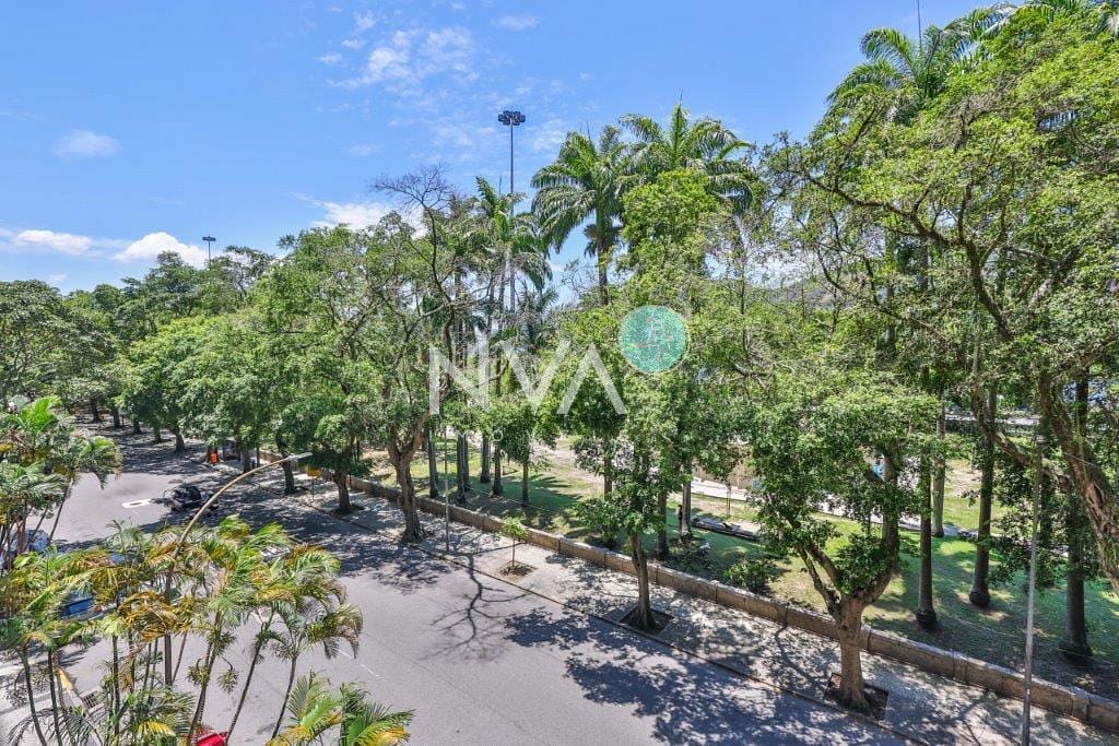 Apartamento, 3 quartos, 248 m² - Foto 1