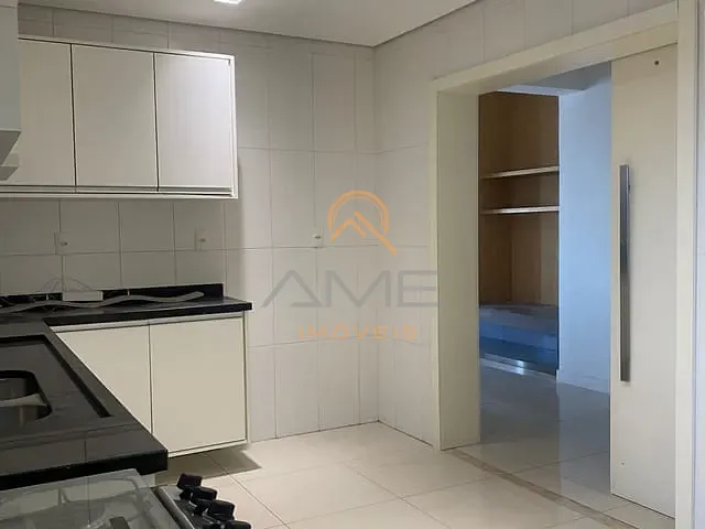 Apartamento 3 quartos e 2 banheiros, à venda, no bairro Centro em Pelotas