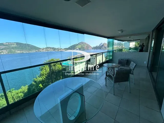 Apartamento com 280m² 4 quartos e 4 banheiros, à venda, no bairro São Francisco em Niterói