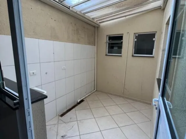 Apartamento 2 quartos e 1 banheiro, à venda, no bairro Vila Alzira em Santo André