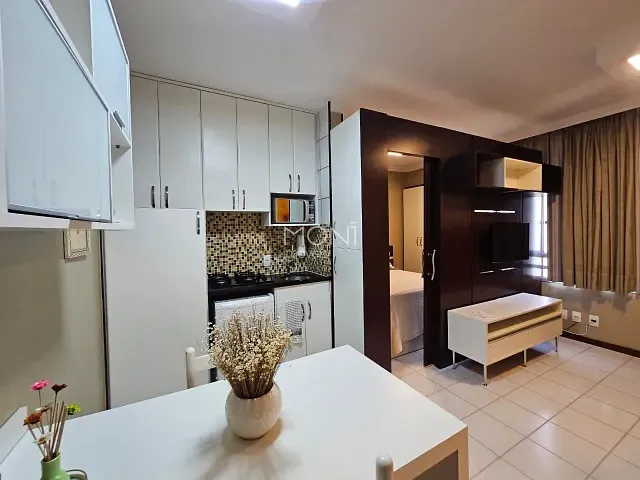 Apartamento 1 quarto e 1 banheiro, para alugar, no bairro Asa Norte em Brasília