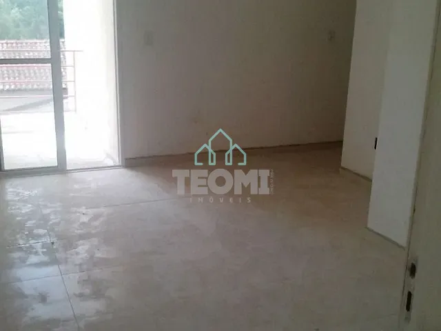 Apartamento 2 quartos e 1 banheiro, à venda, no bairro Vila Areao em Taubaté