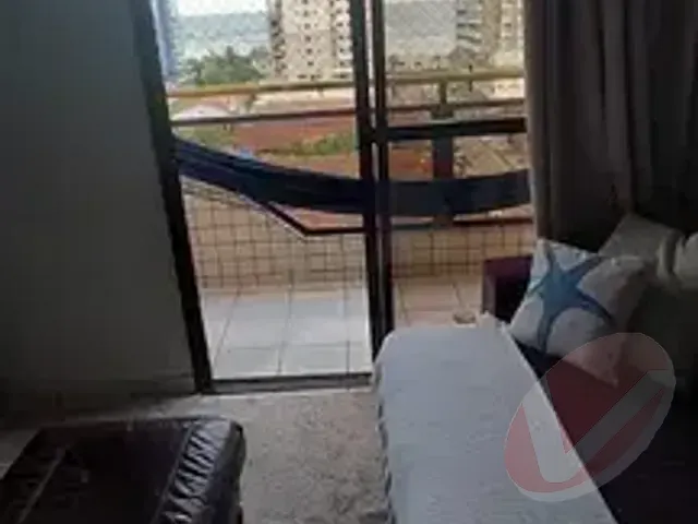 Apartamento 2 quartos e 1 banheiro, à venda, no bairro Maracanã em Praia Grande