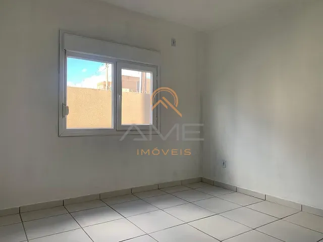 Apartamento 2 quartos e 1 banheiro, à venda, no bairro Três Vendas em Pelotas