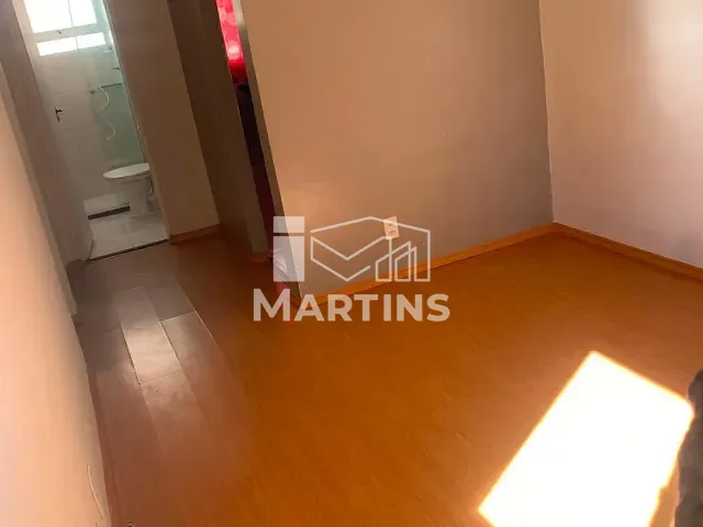 Apartamento 2 quartos e 1 banheiro, para alugar, no bairro Jardim Salete em Taboão da Serra