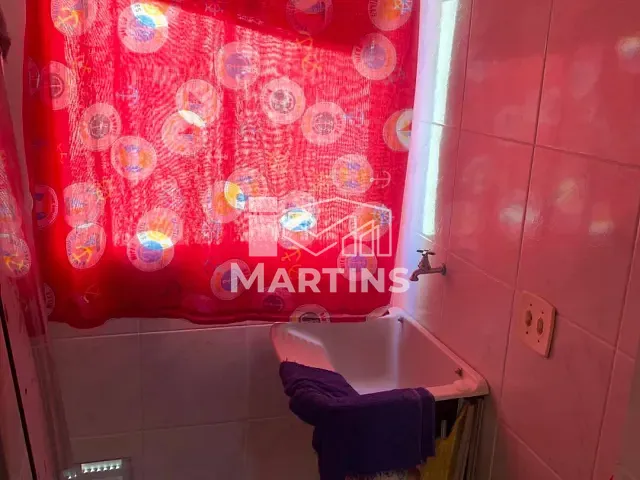 Apartamento 2 quartos e 1 banheiro, para alugar, no bairro Jardim Salete em Taboão da Serra