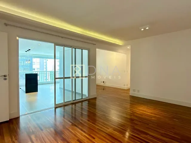 Apartamento 3 quartos e 3 banheiros, para alugar, no bairro Condomínio Royal Park em São José dos Campos