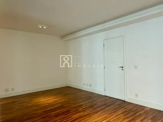 Apartamento 3 quartos e 3 banheiros, para alugar, no bairro Condomínio Royal Park em São José dos Campos