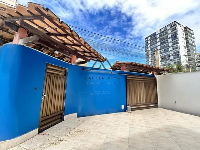 Casa 5 quartos e 4 banheiros, à venda ou para alugar, no bairro Nossa Senhora da Vitória em Ilhéus