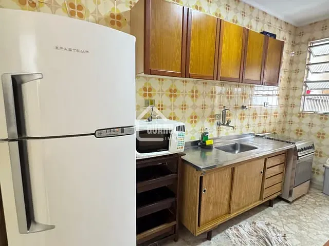 Apartamento 1 quarto e 1 banheiro, à venda ou para alugar, no bairro Pitangueiras em Guarujá