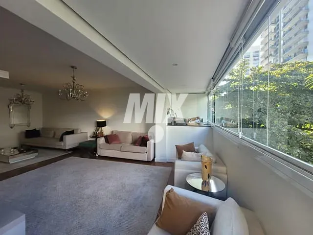 Apartamento 3 quartos e 4 banheiros, à venda, no bairro Indianópolis em São Paulo