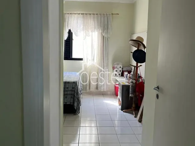 Apartamento 2 quartos e 1 banheiro, à venda, no bairro Ocian em Praia Grande