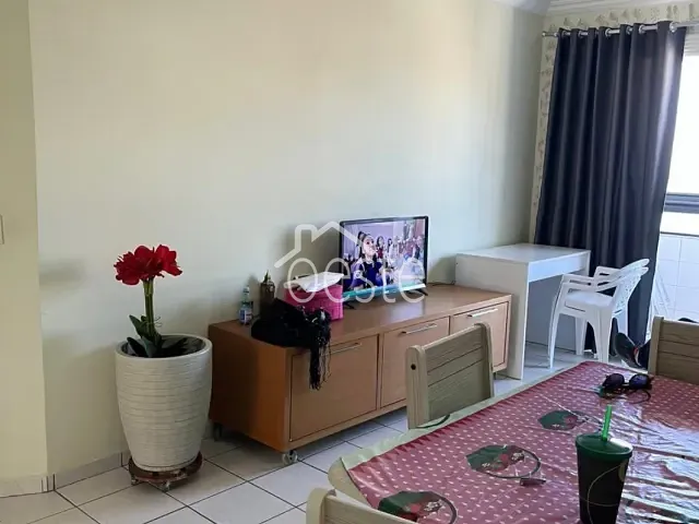 Apartamento 2 quartos e 1 banheiro, à venda, no bairro Ocian em Praia Grande