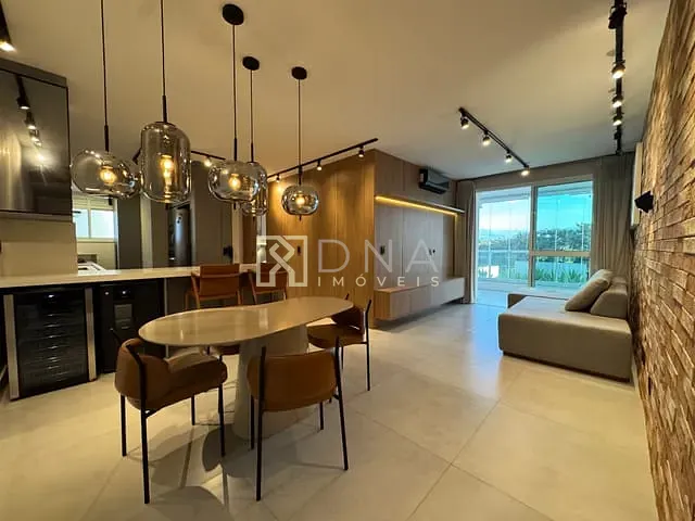 Apartamento 1 quarto e 2 banheiros, à venda ou para alugar, no bairro Jardim das Colinas em São José dos Campos