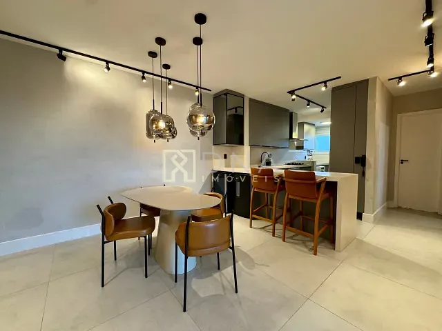 Apartamento 1 quarto e 2 banheiros, à venda ou para alugar, no bairro Jardim das Colinas em São José dos Campos