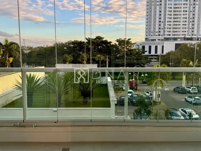 Apartamento 1 quarto e 2 banheiros, à venda ou para alugar, no bairro Jardim das Colinas em São José dos Campos