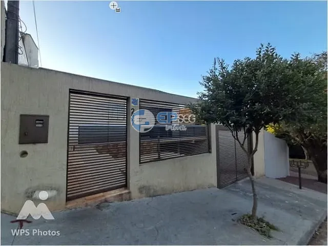 Sobrado com 250m² 3 quartos e 2 banheiros, à venda, no bairro Cafezal em Londrina