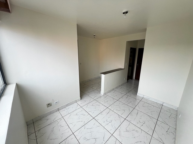 Apartamento com 67m² 3 quartos e 1 banheiro, à venda, no bairro Cláudia em Londrina